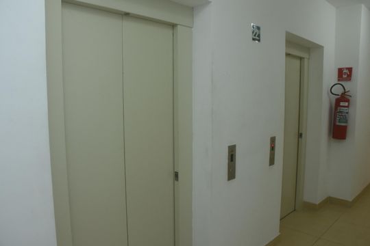 Hall do elevado - acesso ao apartamento de apartamento para alugar com 1 quarto, 44m² em Jardim Avelino, São Paulo