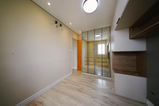 Quarto 1 de apartamento à venda com 2 quartos, 50m² em Vila Ré, São Paulo