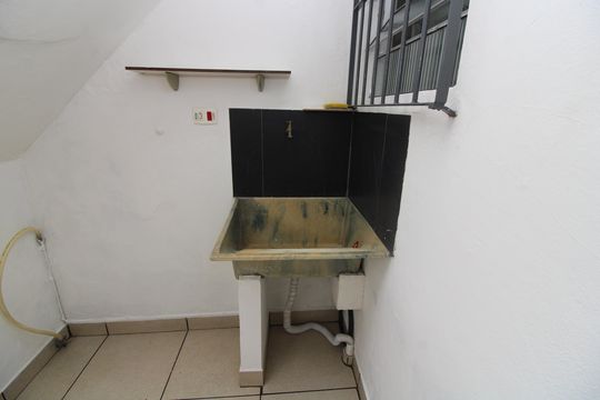 Área de Serviço de casa para alugar com 2 quartos, 60m² em Jardim Laone, São Paulo