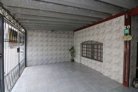 Garagem de casa à venda com 3 quartos, 120m² em Vila Buenos Aires, São Paulo