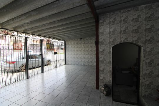 Garagem de casa à venda com 3 quartos, 120m² em Vila Buenos Aires, São Paulo