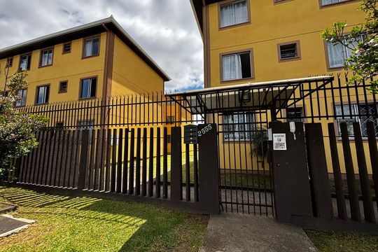 Fachada de apartamento à venda com 2 quartos, 47m² em Sítio Cercado, Curitiba