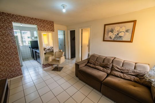 Apartamento à venda com 2 quartos, 47m² em Sítio Cercado, Curitiba