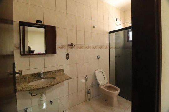 Casa para alugar com 4 quartos, 200m² em Vila Aeroporto, Campinas