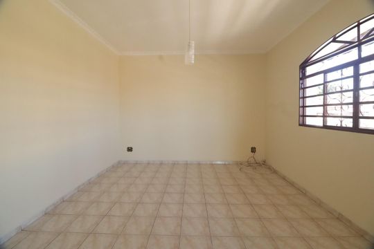 Casa para alugar com 4 quartos, 200m² em Vila Aeroporto, Campinas