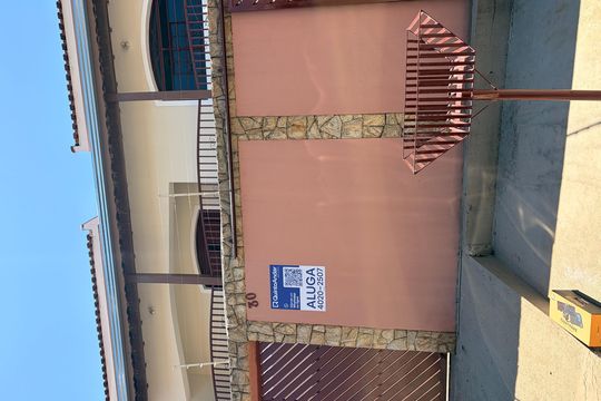 Placa instalada em 20/10  —— código: EWTB-2624 de casa para alugar com 4 quartos, 200m² em Vila Aeroporto, Campinas