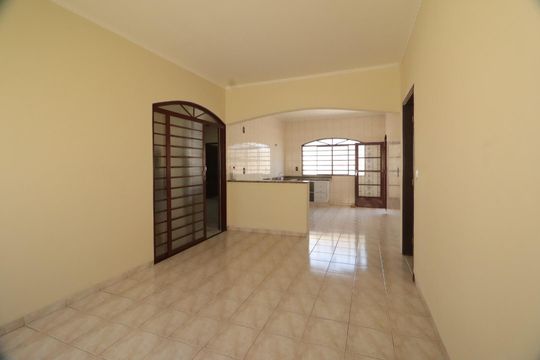 Casa para alugar com 4 quartos, 200m² em Vila Aeroporto, Campinas