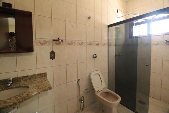 Casa para alugar com 4 quartos, 200m² em Vila Aeroporto, Campinas
