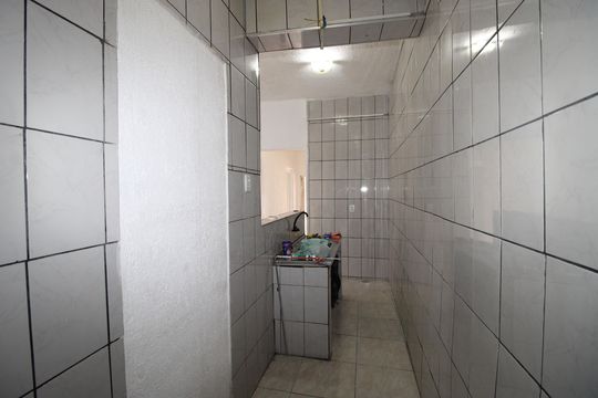 Cozinha de casa para alugar com 3 quartos, 98m² em Jardim das Camelias, São Paulo