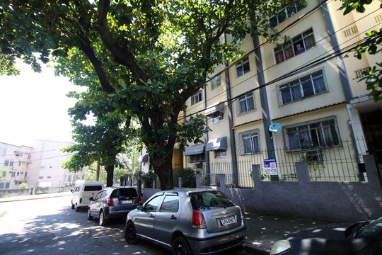 Fachada  de apartamento à venda com 2 quartos, 46m² em Irajá, Rio de Janeiro