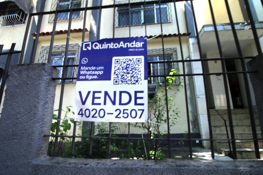 Placa de apartamento à venda com 2 quartos, 46m² em Irajá, Rio de Janeiro