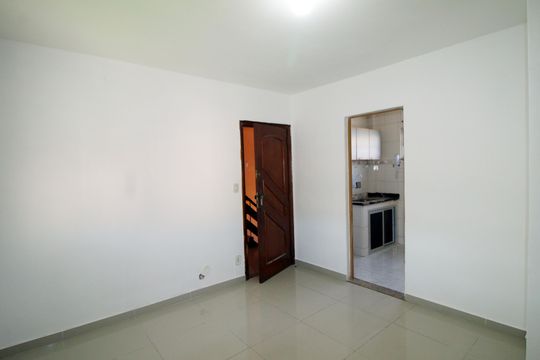 Sala de apartamento à venda com 2 quartos, 46m² em Irajá, Rio de Janeiro