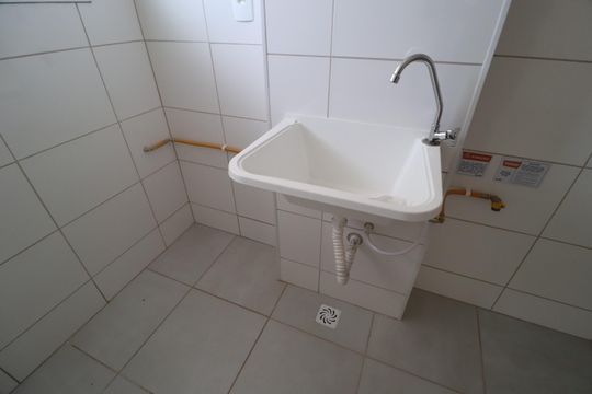 Cozinha e Área de Serviço de apartamento para alugar com 2 quartos, 50m² em Jardim Patricia, Uberlândia