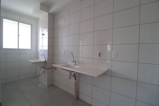 Cozinha de apartamento para alugar com 2 quartos, 50m² em Jardim Patricia, Uberlândia