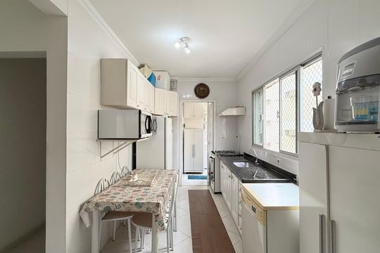 Cozinha de apartamento para alugar com 4 quartos, 150m² em Balneario Cidade Atlantica, Guarujá
