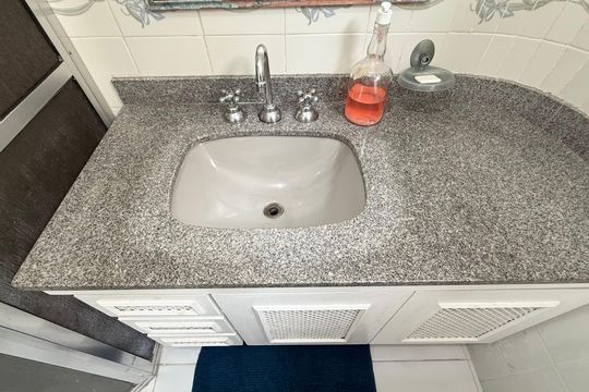 Banheiro Suíte de apartamento para alugar com 4 quartos, 150m² em Balneario Cidade Atlantica, Guarujá