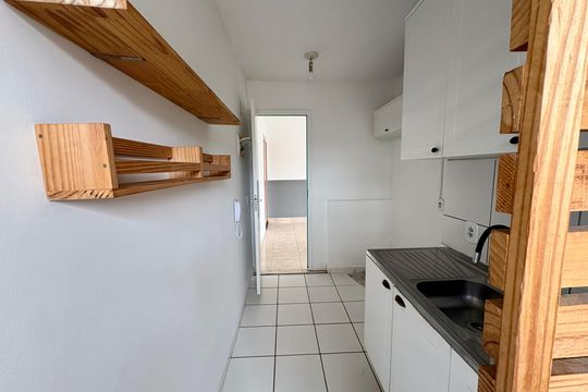 Cozinha de apartamento para alugar com 2 quartos, 54m² em Taquara, Rio de Janeiro