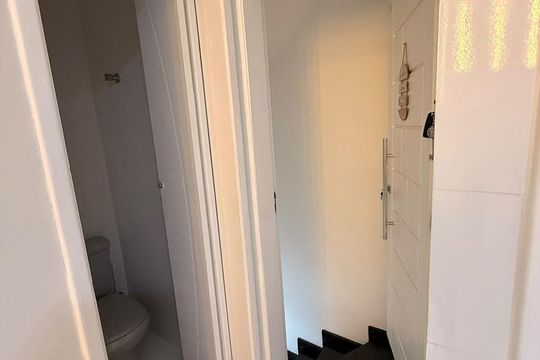 Corredor de casa para alugar com 2 quartos, 108m² em Vila Marieta, São Paulo