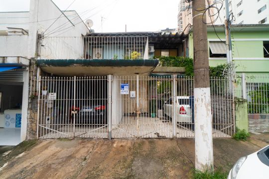 Fachada de casa à venda com 4 quartos, 170m² em Chácara Inglesa, São Paulo