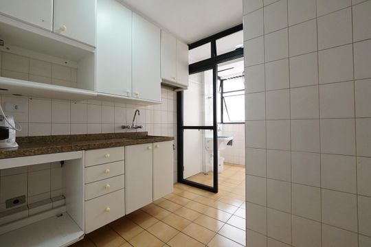 Cozinha de apartamento para alugar com 2 quartos, 60m² em Vila Mariana, São Paulo
