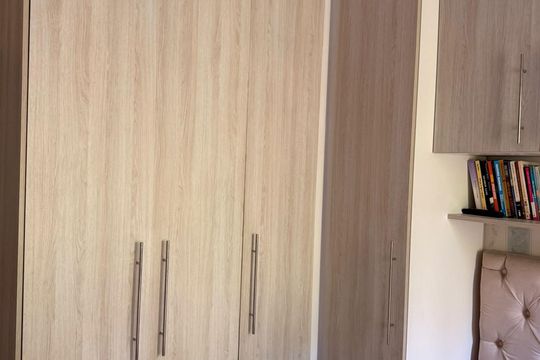 Quarto 2 de apartamento para alugar com 2 quartos, 56m² em Bairro Jardim Nossa Senhora das Graças, Cotia