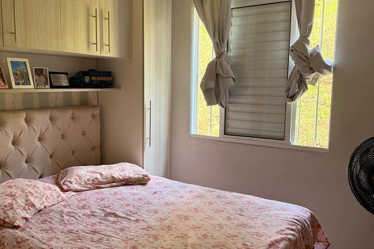 Quarto 2 de apartamento para alugar com 2 quartos, 56m² em Bairro Jardim Nossa Senhora das Graças, Cotia