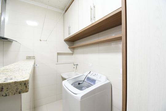 Cozinha e Área de Serviço de apartamento à venda com 3 quartos, 68m² em Centro, Curitiba