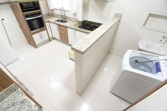 Cozinha e Área de Serviço de apartamento à venda com 3 quartos, 68m² em Centro, Curitiba