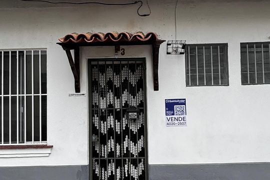 Fachada de casa à venda com 2 quartos, 58m² em Centro, Santo André