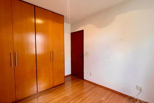 quarto 2 de apartamento à venda com 3 quartos, 101m² em Floresta, Belo Horizonte