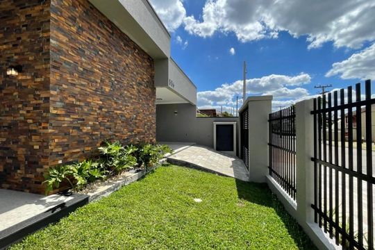Casa à venda com 3 quartos, 130m² em Cristo Rei, São Leopoldo