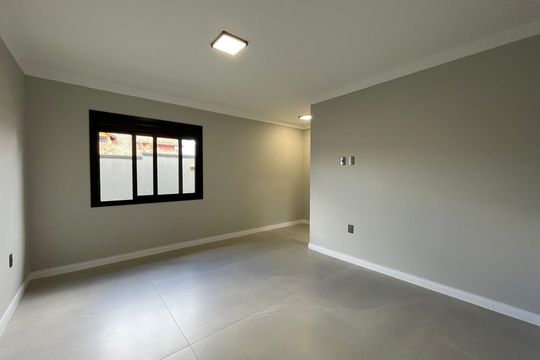 Casa à venda com 3 quartos, 130m² em Cristo Rei, São Leopoldo