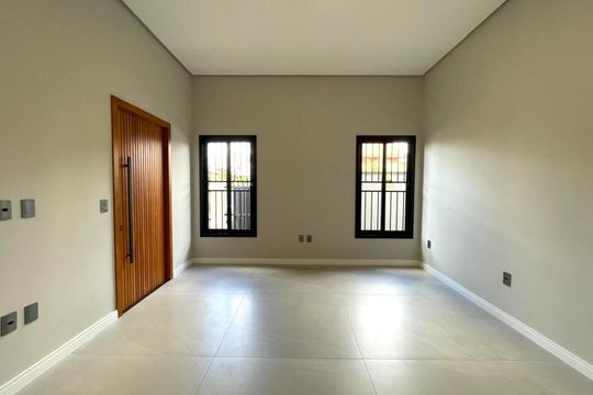 Casa à venda com 3 quartos, 130m² em Cristo Rei, São Leopoldo