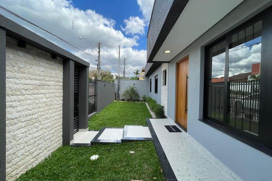 Casa à venda com 3 quartos, 128m² em Cristo Rei, São Leopoldo