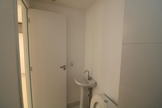 Banheiro de apartamento para alugar com 2 quartos, 35m² em Vila Ivone, São Paulo