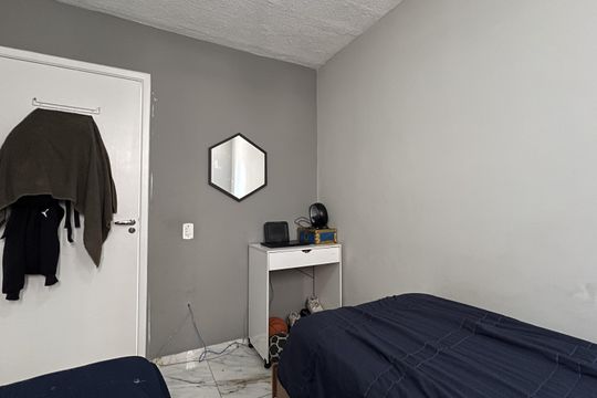 Quarto 2 de apartamento para alugar com 2 quartos, 48m² em Jardim Sao Domingos, Guarulhos