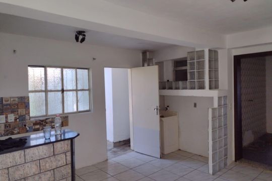 Casa para alugar com 2 quartos, 132m² em Jardim do Salso, Porto Alegre