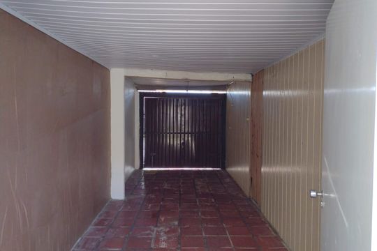 Corredor de casa para alugar com 2 quartos, 132m² em Jardim do Salso, Porto Alegre
