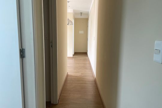 Corredor de apartamento para alugar com 2 quartos, 57m² em Vila Progresso, Campinas