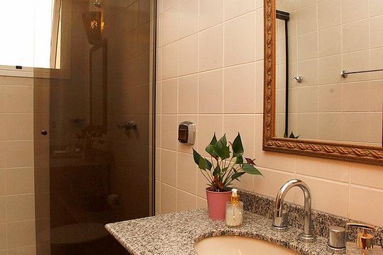 Banheiro 2 de apartamento à venda com 3 quartos, 73m² em Mont’serrat, Porto Alegre