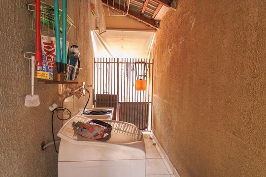 Casa à venda com 3 quartos, 100m² em Jardim América, Goiânia