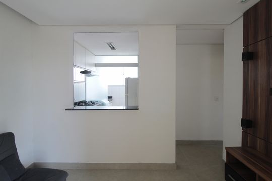 Sala de apartamento para alugar com 3 quartos, 90m² em Castelo, Belo Horizonte