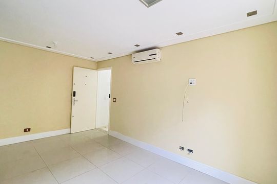 Sala de apartamento para alugar com 2 quartos, 52m² em Lajeado, Cotia