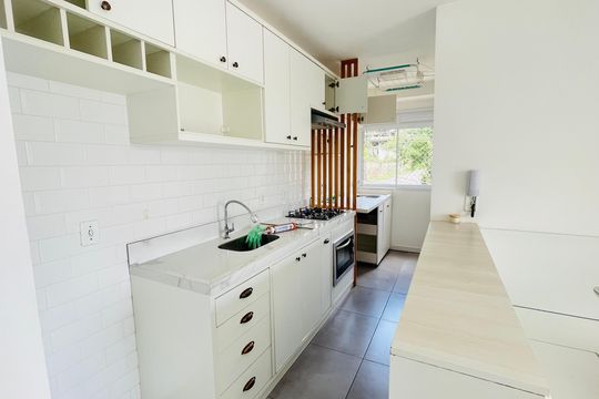 Cozinha de apartamento para alugar com 2 quartos, 45m² em Jardim Isis, Cotia