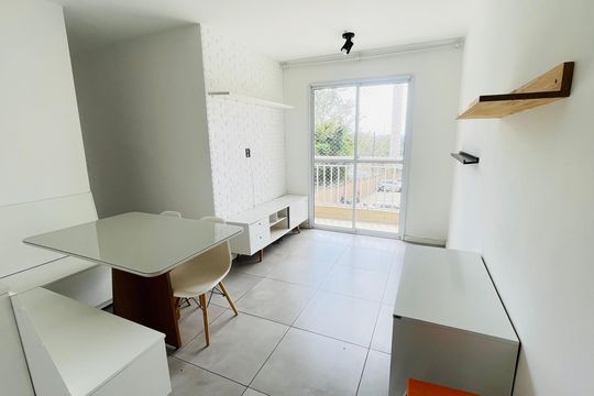Sala de apartamento para alugar com 2 quartos, 45m² em Jardim Isis, Cotia