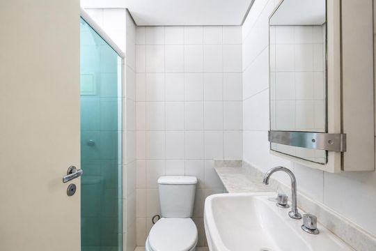 Banheiro de apartamento à venda com 3 quartos, 123m² em Brooklin, São Paulo
