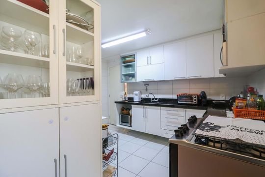 Cozinha de apartamento à venda com 3 quartos, 123m² em Brooklin, São Paulo