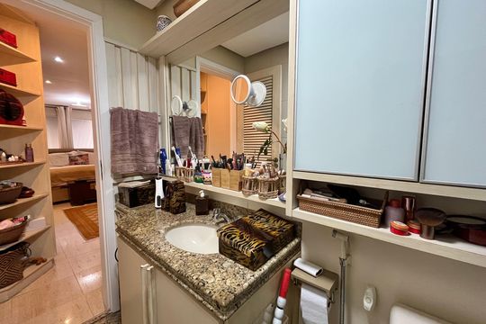 Apartamento à venda com 4 quartos, 220m² em Barra da Tijuca, Rio de Janeiro