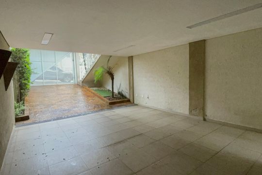 Garagem de casa de condomínio para alugar com 3 quartos, 260m² em Jardim Rio das Pedras, Cotia