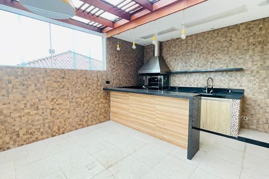 Área privativa/ Churrasqueira de casa de condomínio para alugar com 3 quartos, 260m² em Jardim Rio das Pedras, Cotia